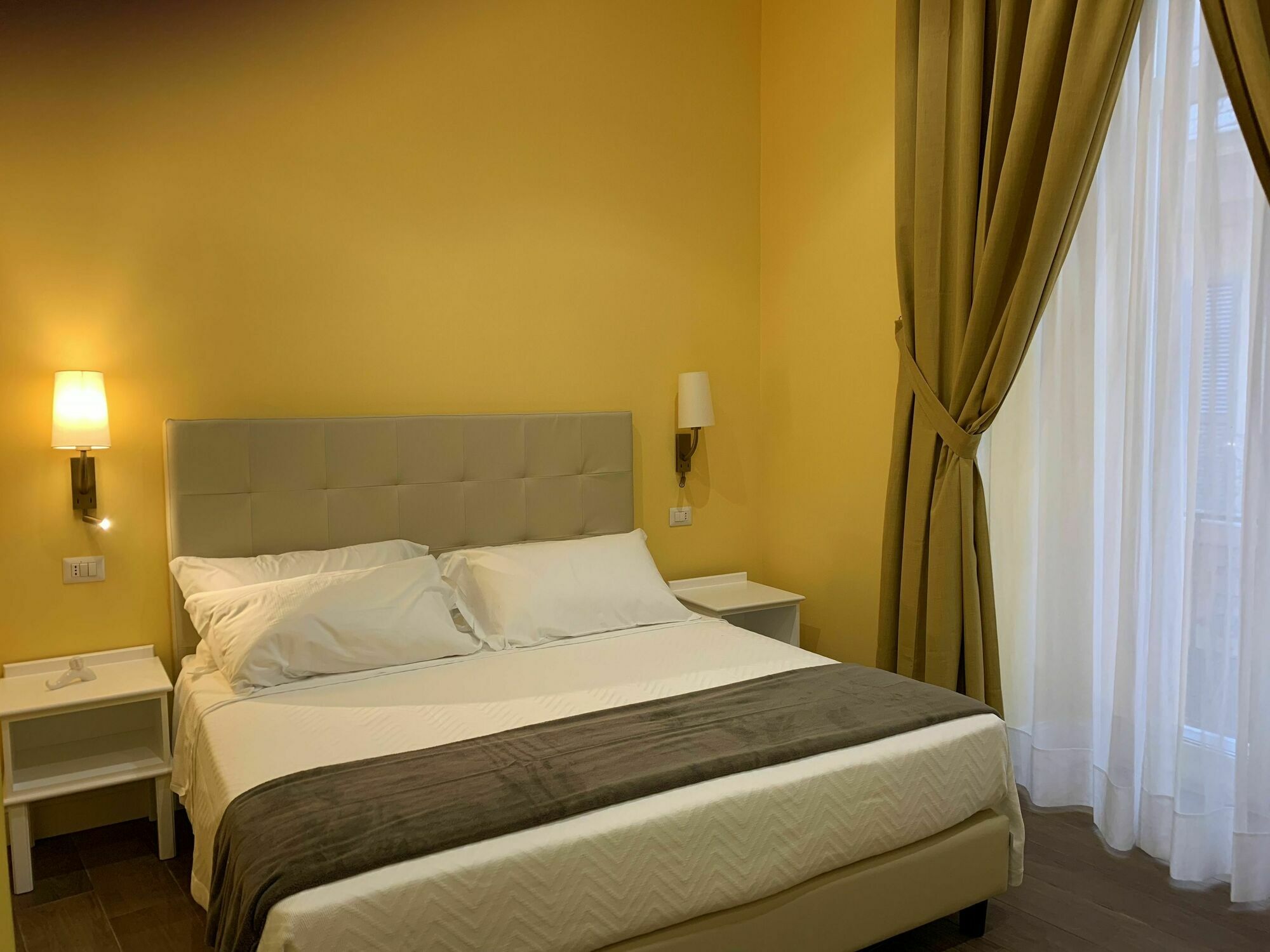 Suite Cuorenapoletano Νάπολη Εξωτερικό φωτογραφία